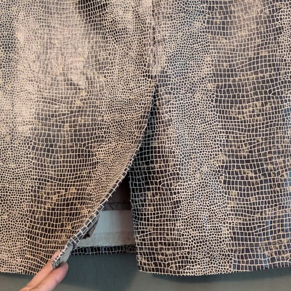 Plus size pencil skirt - Danier snakeskin print leather - Picture 5 of 10
